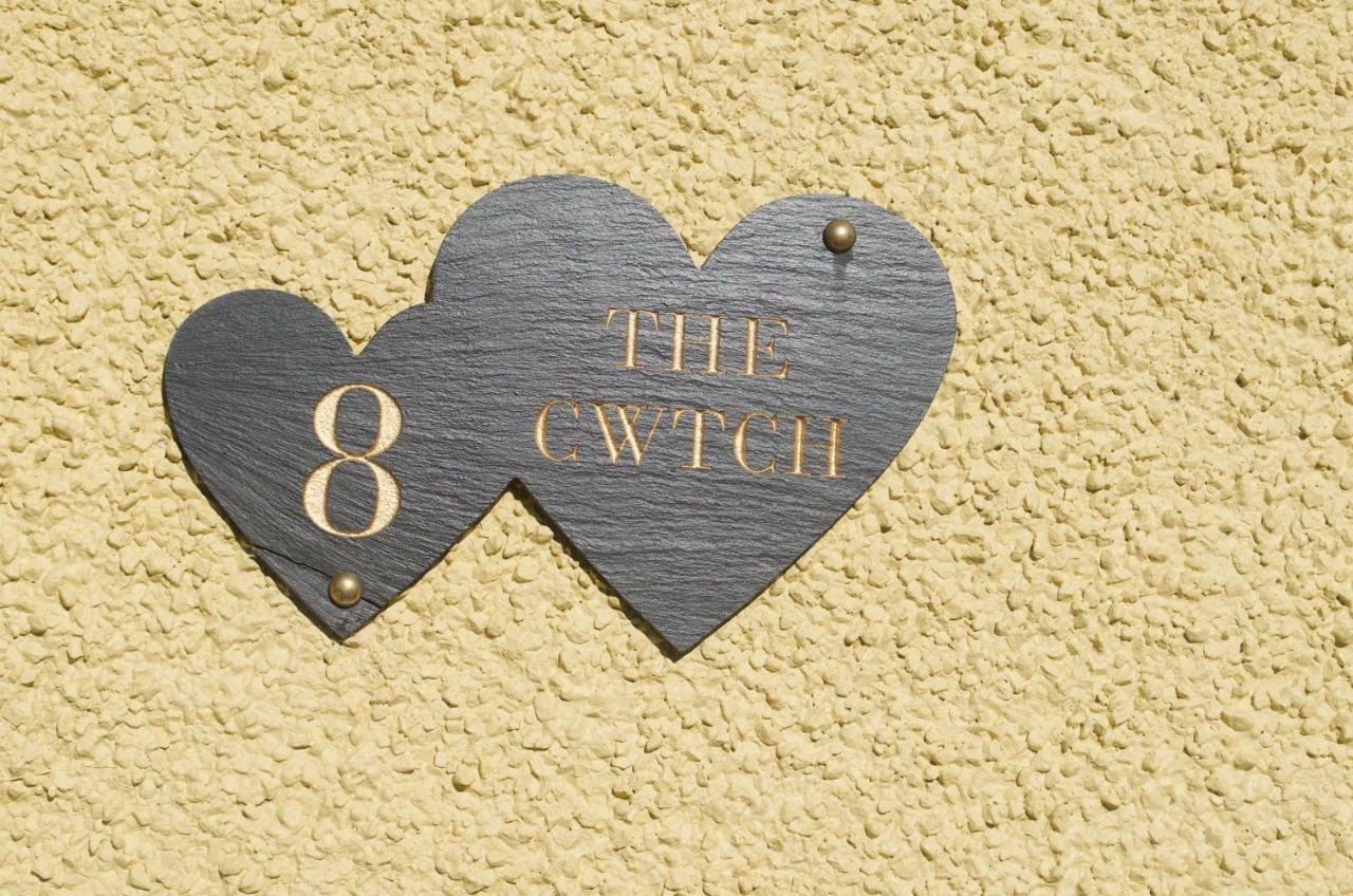 The Cwtch, Log Fire, Sleeps 6, Nr Zip World, Brecon And Bike Park Wales Villa Aberdare Exterior foto