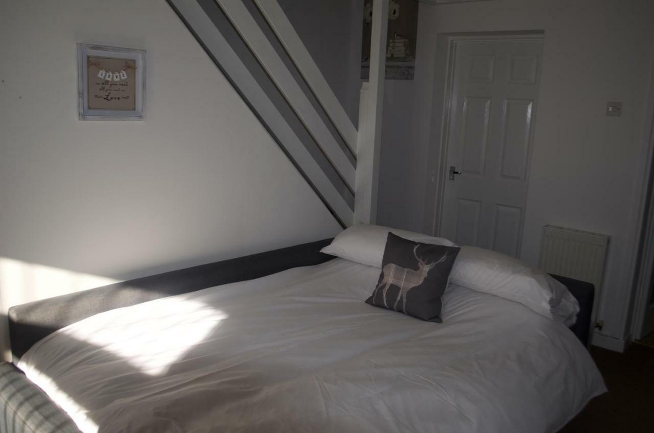 The Cwtch, Log Fire, Sleeps 6, Nr Zip World, Brecon And Bike Park Wales Villa Aberdare Exterior foto