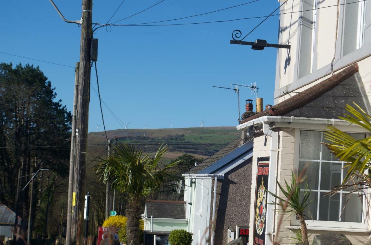 The Cwtch, Log Fire, Sleeps 6, Nr Zip World, Brecon And Bike Park Wales Villa Aberdare Exterior foto